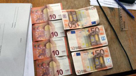 Un bărbat i-a propus 190 de euro unui poliţist. Foto: mai.gov.md