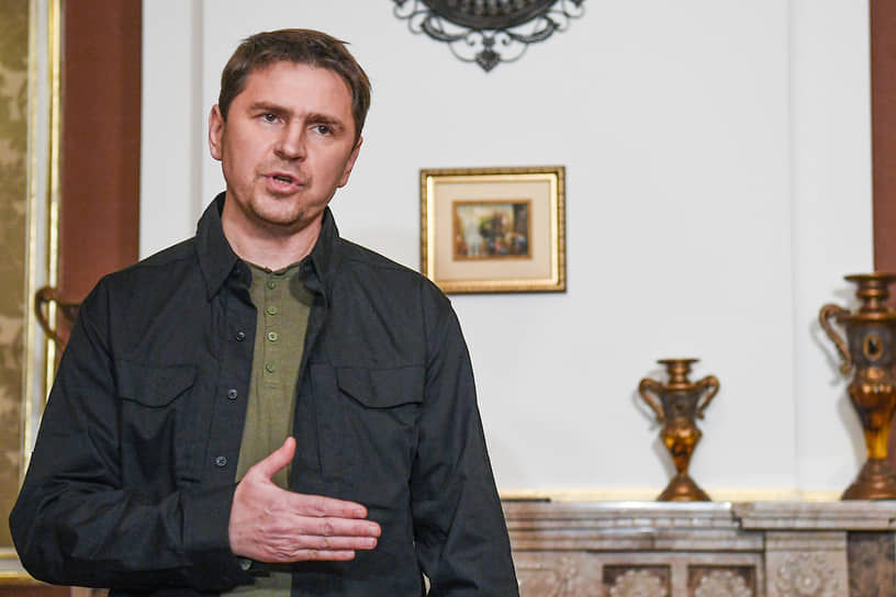 Советник главы офиса президента Украины Михаил Подоляк.