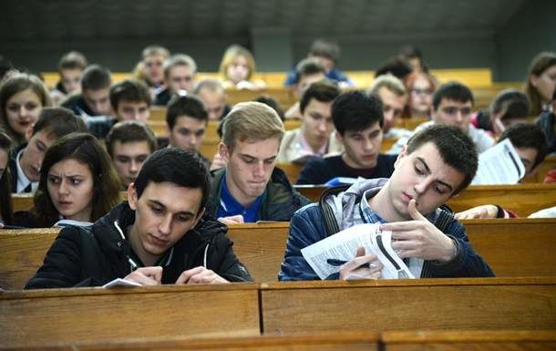 Снизилось количество бесплатных мест и на самых востребованных факультетах - права и экономики. 