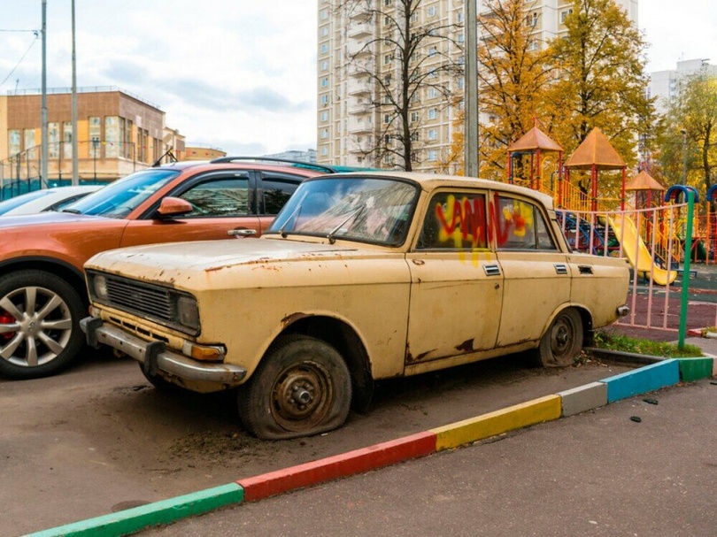 Кишинёвцы обеспокоены увеличением количества брошенных автомобилей.