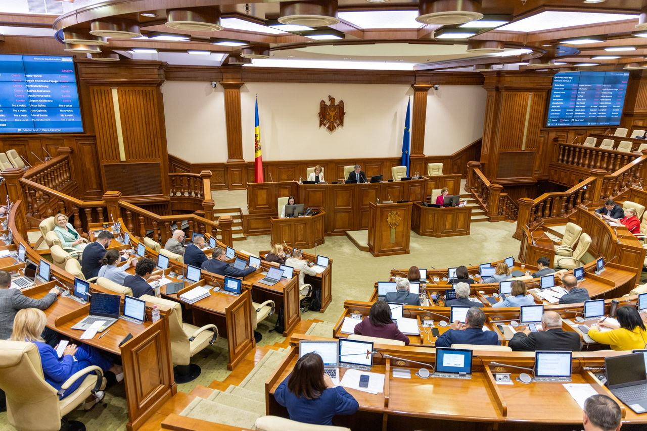 Парламент ратифицировал кредитное соглашение с ЕС на 1,9 млрд евро.