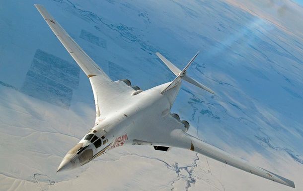 Новая крылатая ракета обладает характеристиками малозаметности, имеет исключительно большую дальность и представлена в двух вариантах.