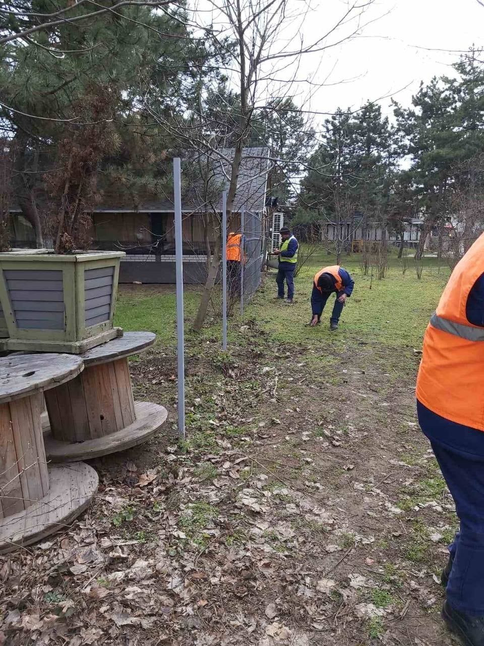 На Ботанике снесли незаконно установленный забор.