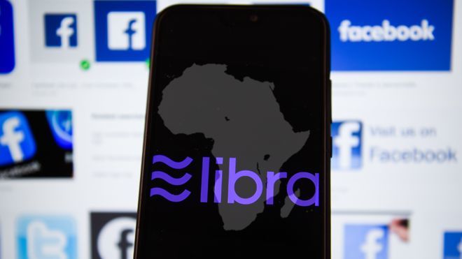 Франция пообещала запретить в Европе криптовалюту Facebook.