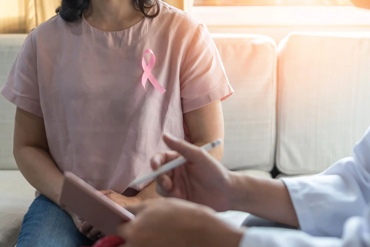 Cancerul mamar întinerește: O pacientă de 14 ani, diagnosticată la Chișinău.