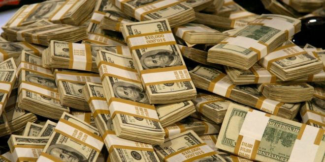 Российские олигархи готовы отдать Украине часть активов ради ухода от санкций.