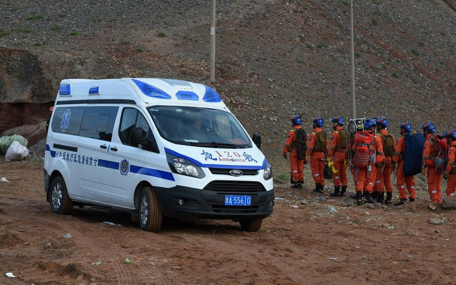 В Китае из-за непогоды погиб 21 участник марафона.