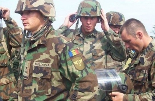 В среду молдавские военнослужащие вместе с итальянскими коллегами начали боевое патрулирование объектов.  Фото: vedomosti.md