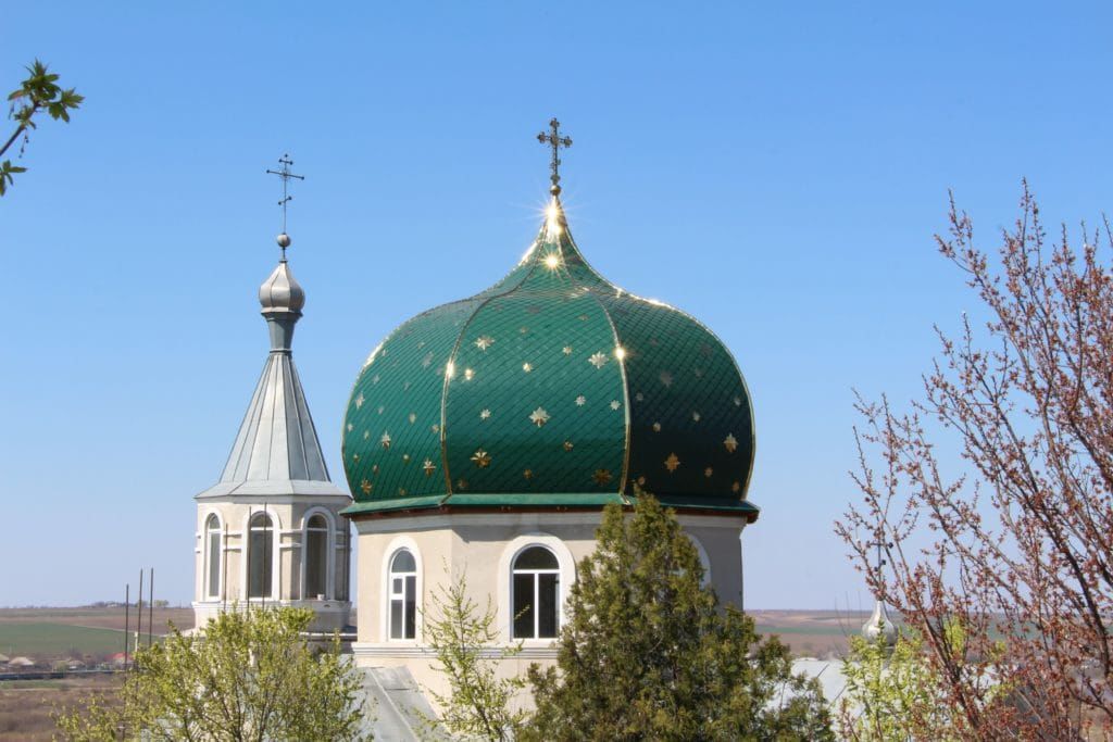 В Етулии ограбили сельский храм.