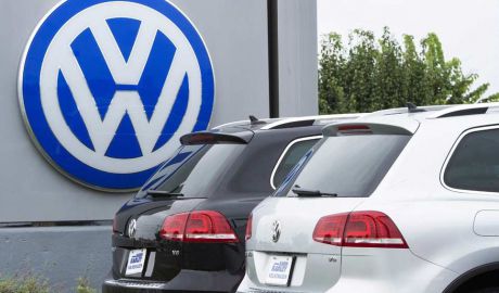 Volkswagen se confruntă cu o încetinire a comenzilor pentru maşinile noi.