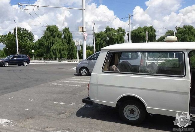 Пенсионерка оказалась в реанимации после того, как на «зебре» её сбил бендерчанин.