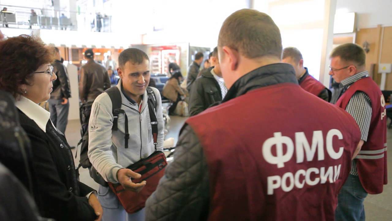 Нарушители информированы через сайт ФМС России.