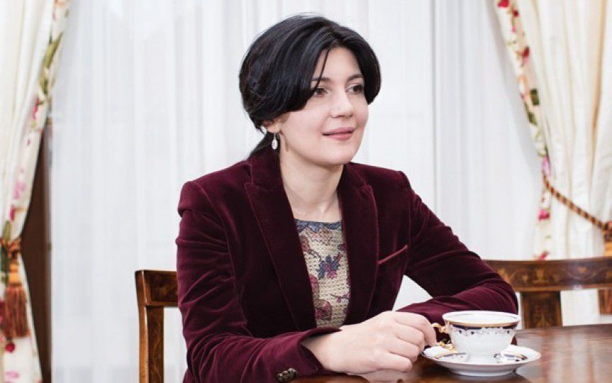 PL: Democrații o teleghidează pe Silvia Radu prin SMS. Foto: odoras.md