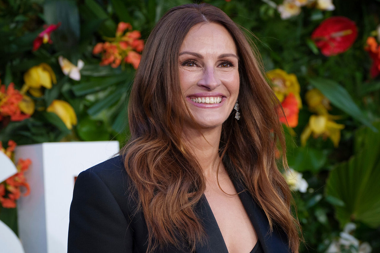 O întâlnire cu Julia Roberts va fi scoasă la licitație în SUA.