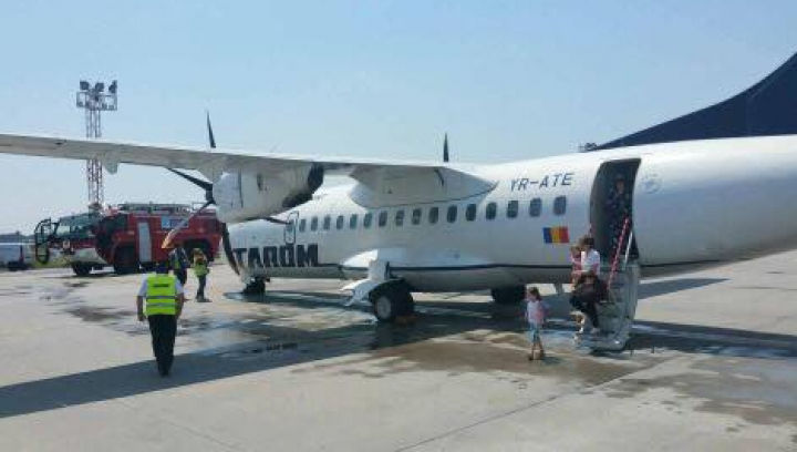 Zborul Tarom RO203 București - Chişinău a făcut cale întoarsă spre București la doar 20 de minute după decolare.  