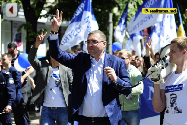Liderul "Partidul Nostru", Renato Usatîi, a declarat că decizia instanței de la Strasbourg trezește suspiciuni.