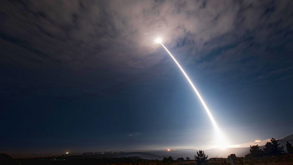 США испытали межконтинентальную баллистическую ракету "Minuteman".