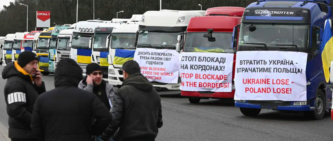 Польские фермеры сняли блокаду КПП на границе с Украиной. Фото: Yuriy Dyachyshyn/AFP