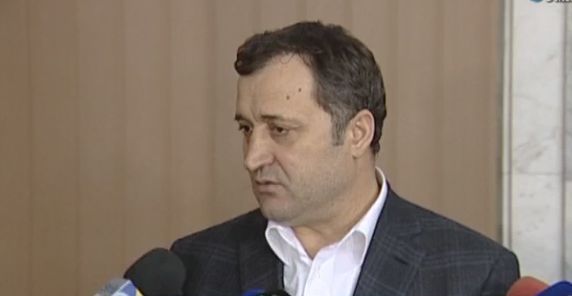 Влад Филат опроверг обвинения в свой адрес и отметил, что подаст в суд на всех, кто пытается очернить его имя.