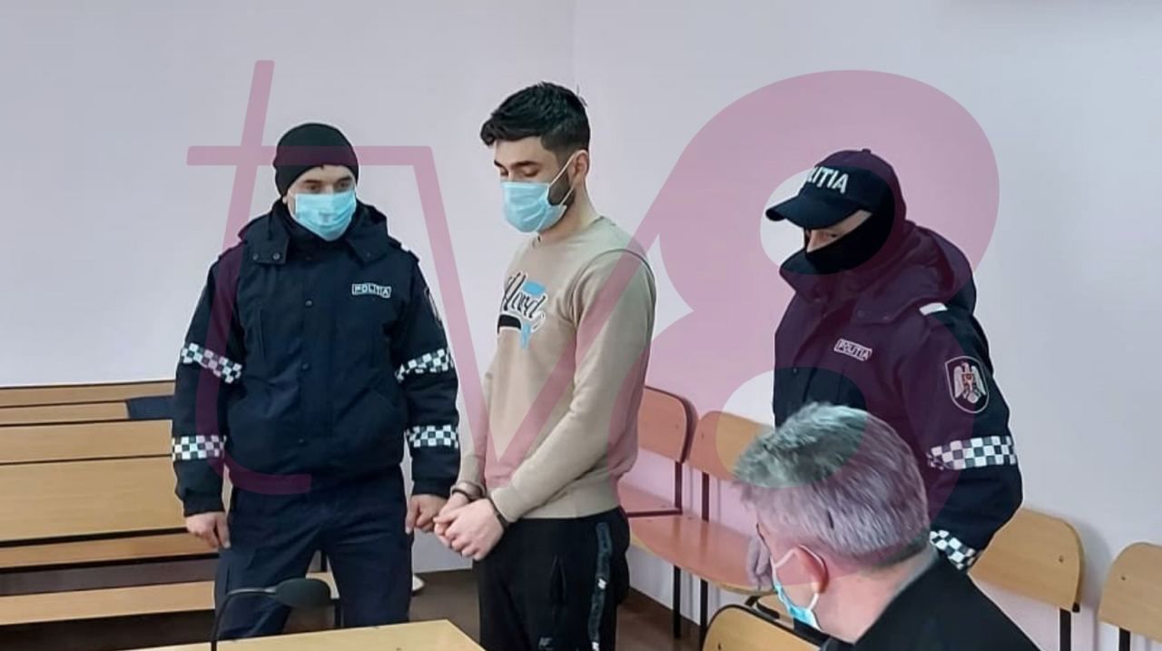 Мужчину, застрелившего возлюбленную в Голерканах, доставили в суд.