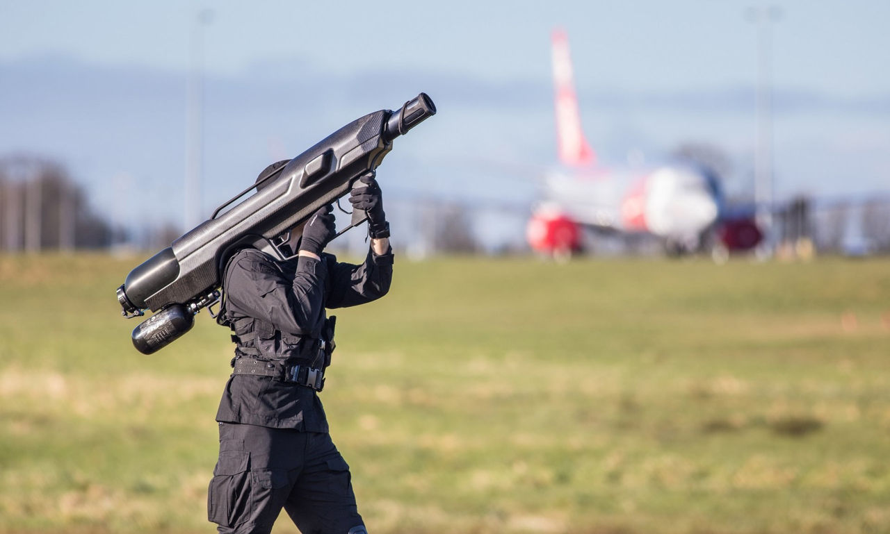 Germania vrea să permită doborârea dronelor în anumite condiții.