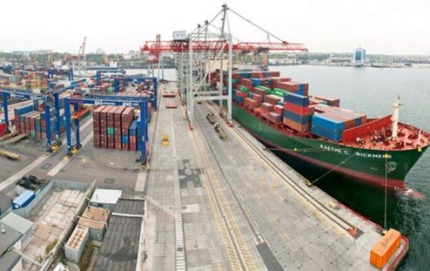 Украина в первом полугодии сократила экспорт товаров в Россию на 59,4%.