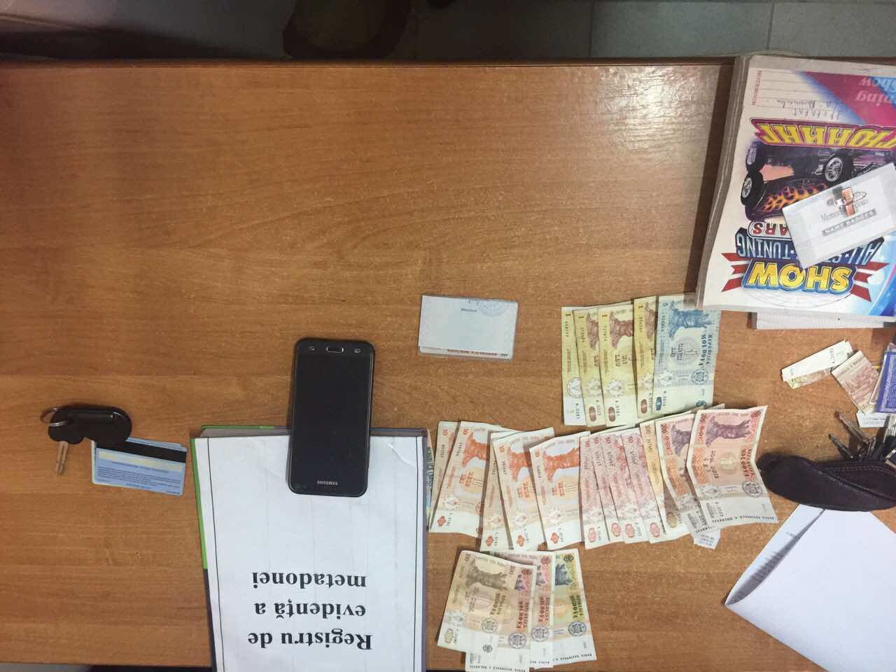 В суд передано дело торговцев наркотиками.