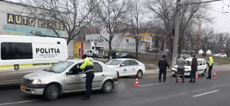 В Кишиневе оштрафовали более 20 таксистов.
