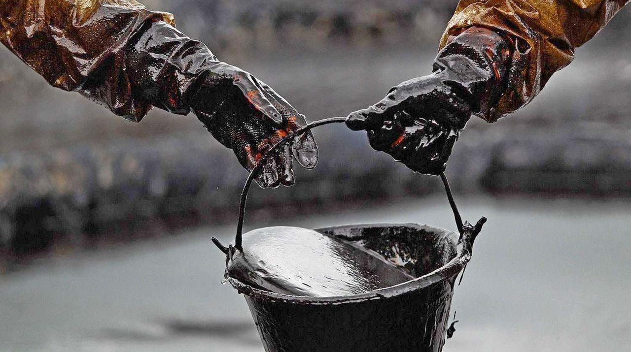 Мировые цены на нефть снижаются