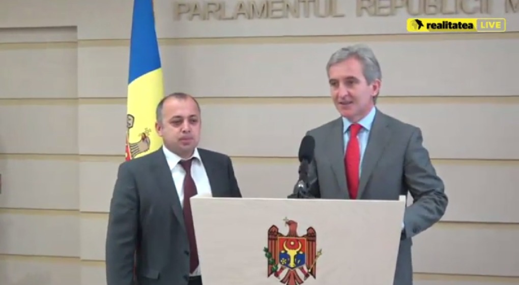 Парламентская народно-европейская группа провела встречу с экспертами Венецианской комиссии.