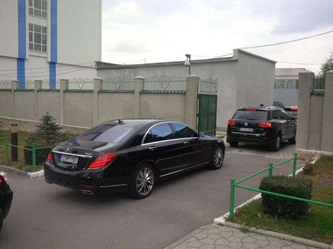 23 автомобиля, принадлежат лицам, в отношении которых были открыты уголовные дела. Фото: cotidian.md 