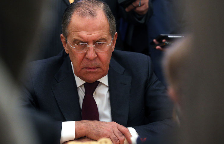 Лавров заявил, что "звонить и взывать к совести - это тратить время".