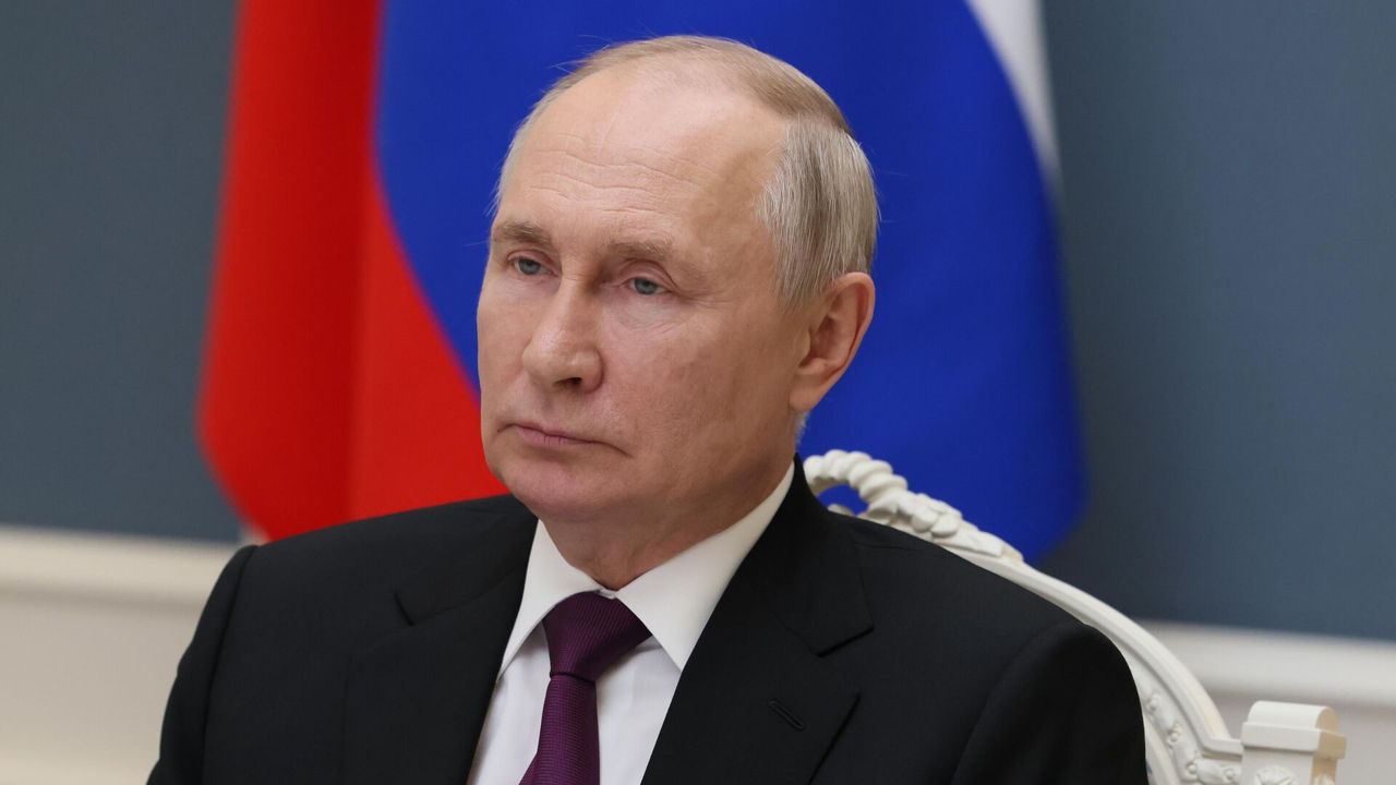 Путин: Молдова продолжает благополучно получать российский газ.