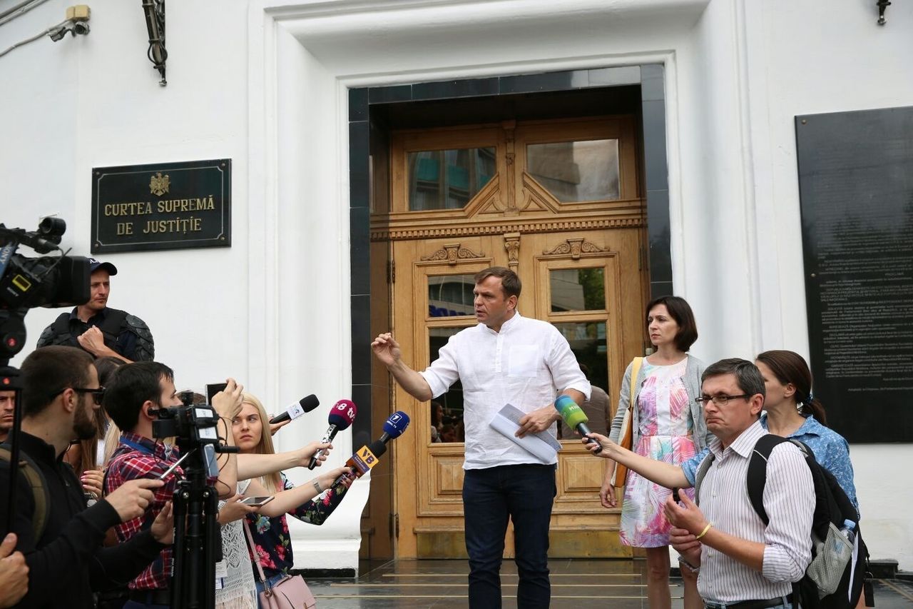  Андрей Нэстасе потребовал отвода состава судей ВСП.