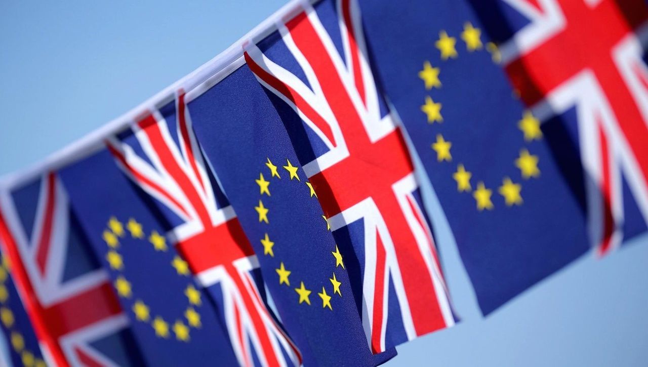 Cetățenii Uniunii Europene, printre care și moldovenii cu pașapoarte românești vor putea beneficia de libera circulație în Marea Britanie.