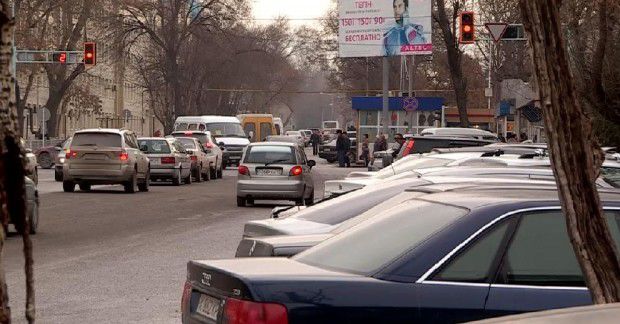 Водители смогут оставить машины на парковках.