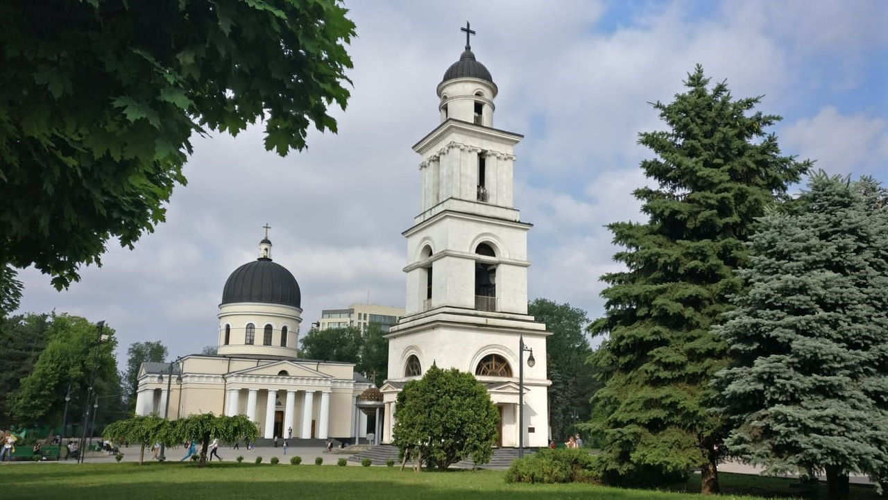 Примэрия будет вести прямую трансляцию Пасхального богослужения.