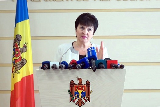Министром обороны должен быть политический деятель, а вовсе не обязательно карьерный военнослужащий.
