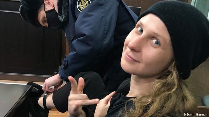 Участницу группы Pussy Riot Марию Алехину вновь задержала полиция.