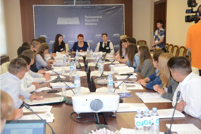 В парламенте прошел семинар "Как стать депутатом".