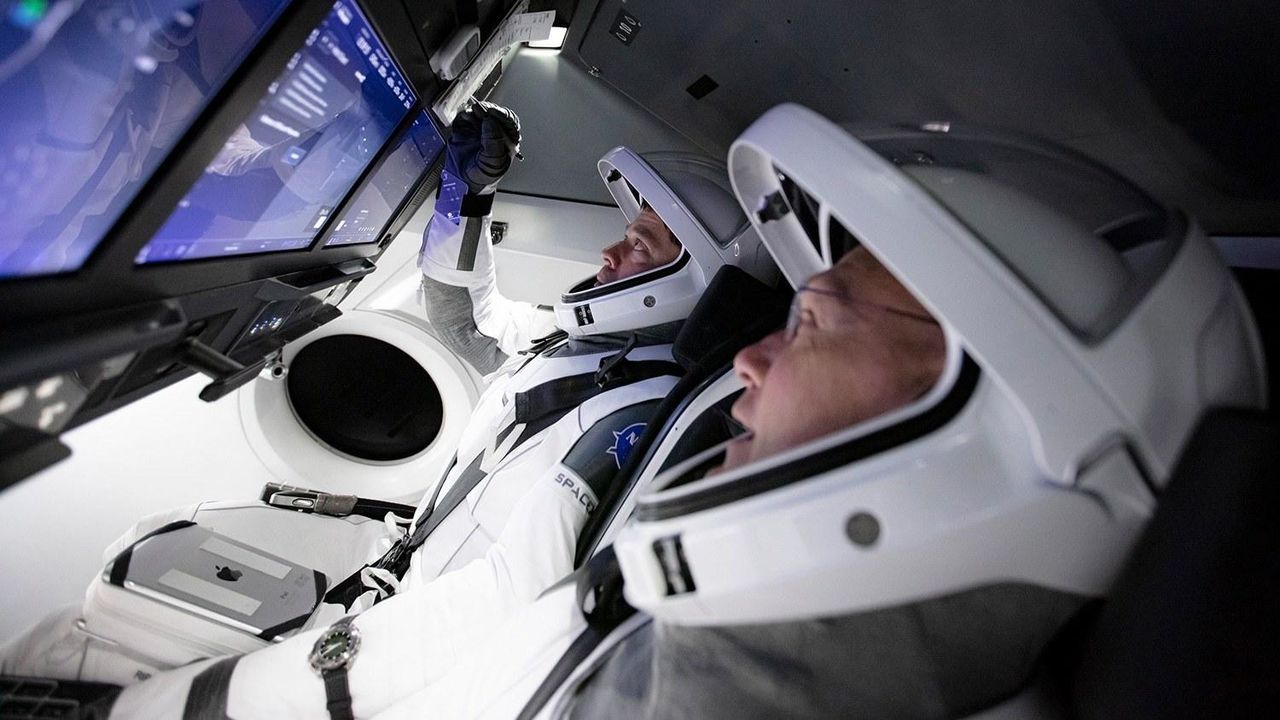 SpaceX впервые за 39 лет протестирует запуск астронавтов в космос с территории США.