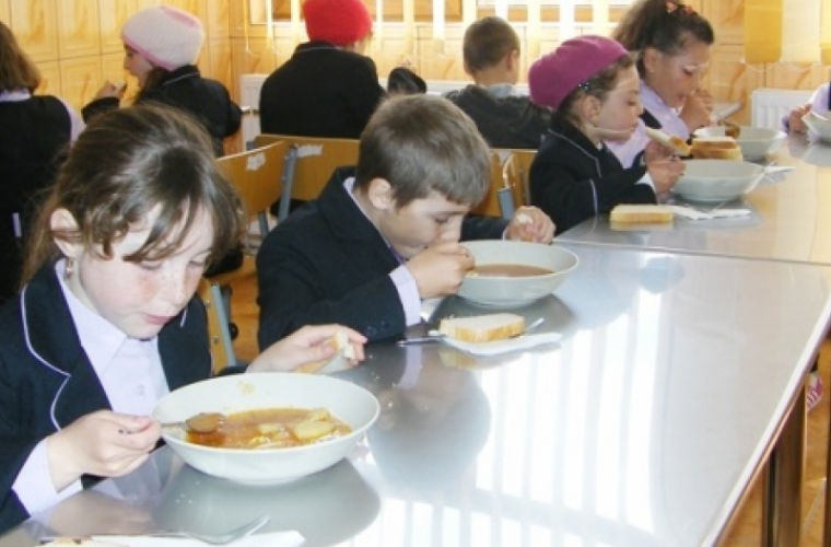 ANSA şi Ministerul Sănătăţii au început controale în şcolile din ţară. Foto: breakingnews.md
