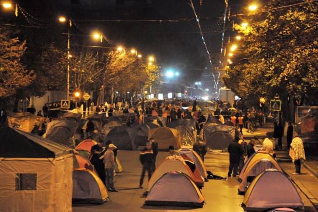 Bulevardul Ştefan cel Mare va fi deblocat la începutul săptămânii viitoare. Foto: facebook.com/dodon.igor