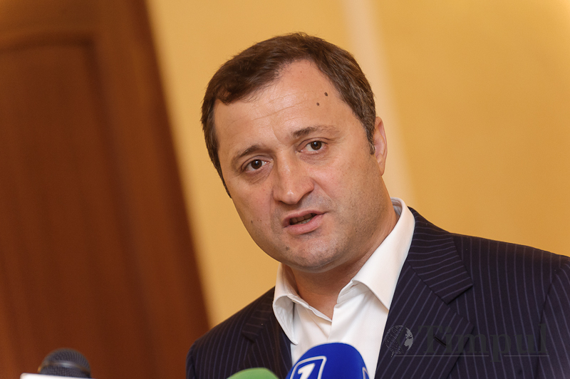 De ce a dispărut informaţia despre conturile bancare ale lui Vlad Filat.