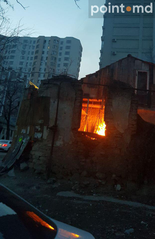 На улице Чуфля произошел пожар.