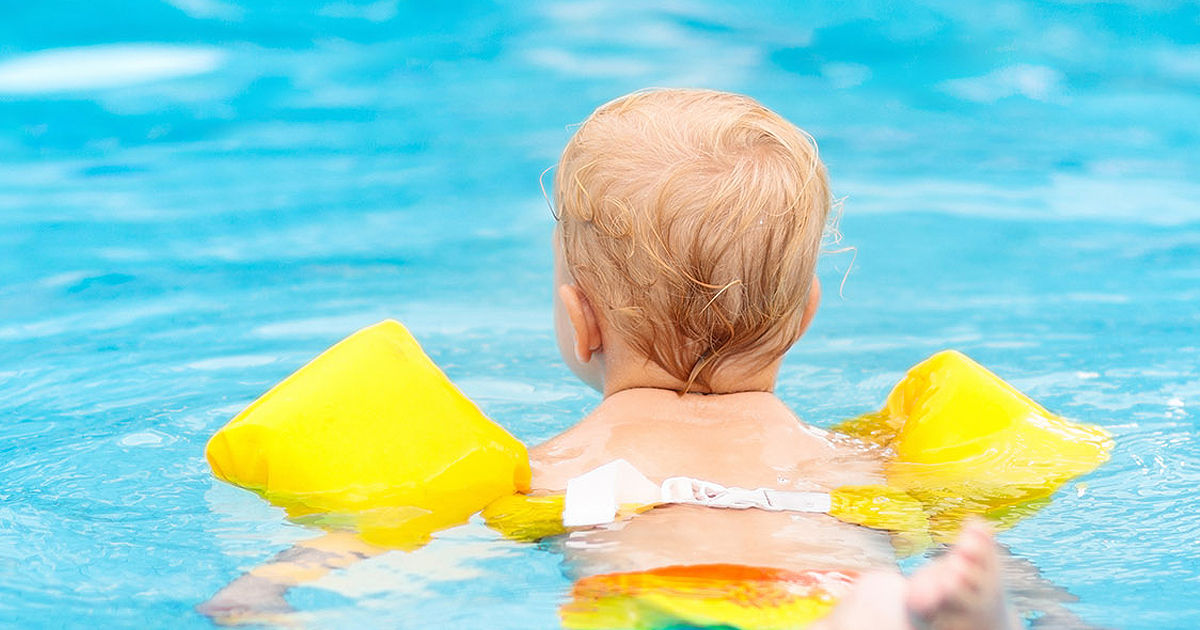 Un copil de trei ani din Moldova a murit în Italia din cauza unei traume suferite într-o piscină.