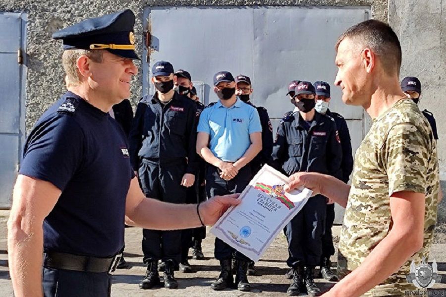 В Тирасполе наградили рыбака, спасшего 4-летнего ребёнка.