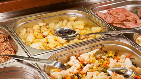 Врачи категорически против сокращения количества потребляемого мяса.