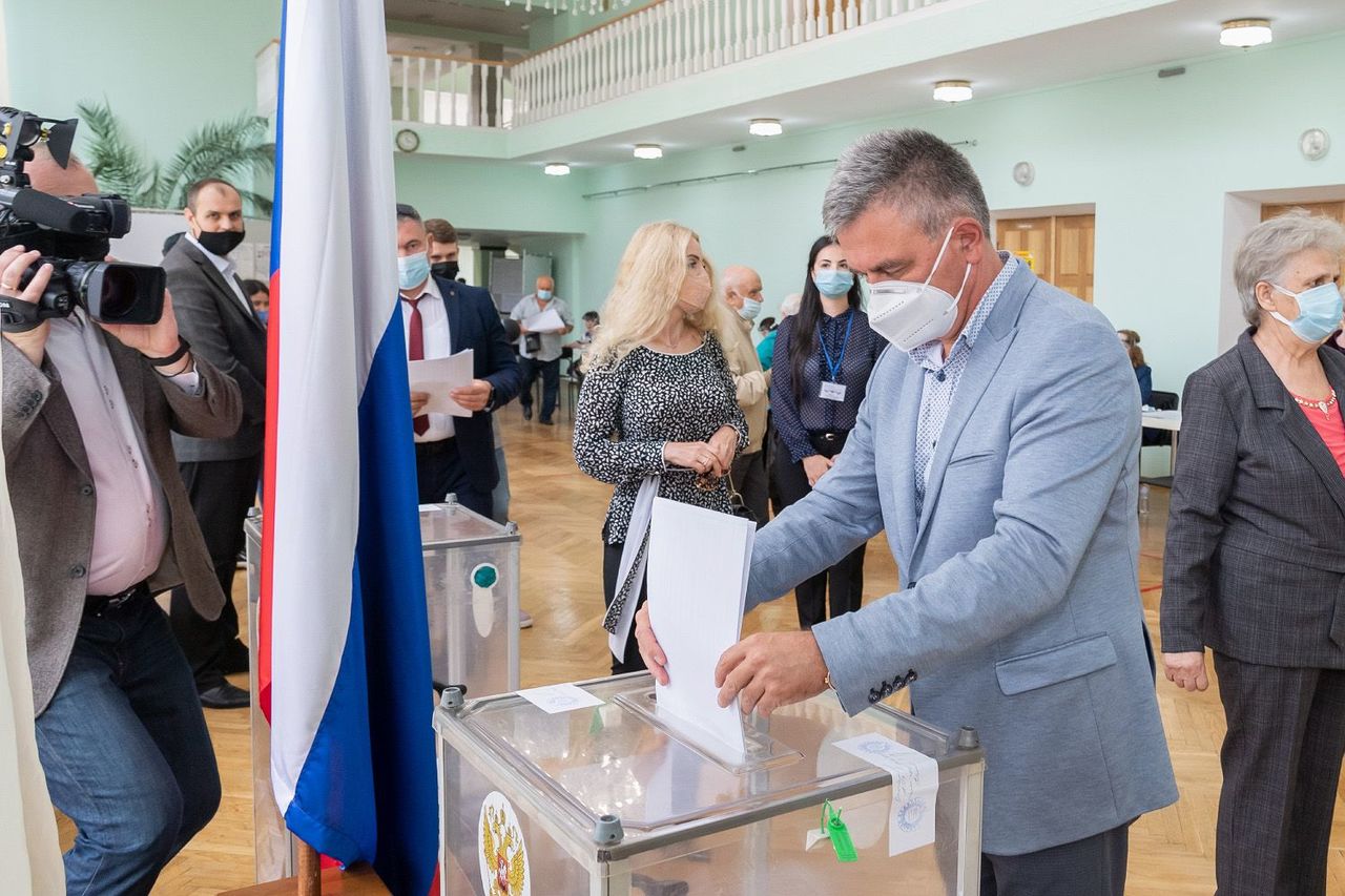 Вадим Красносельский проголосовал на выборах в Госдуму России.
