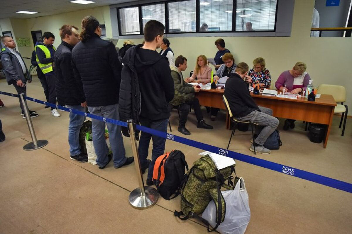 Стало известно, какие артисты подпадут под частичную мобилизацию в РФ.